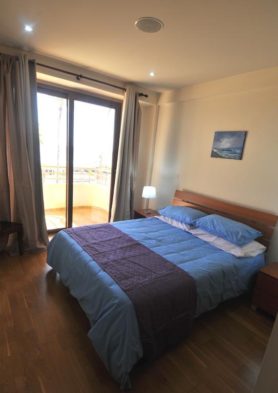 Ithaki Phinikoudes Apartment No. 202 라르나카 객실 사진